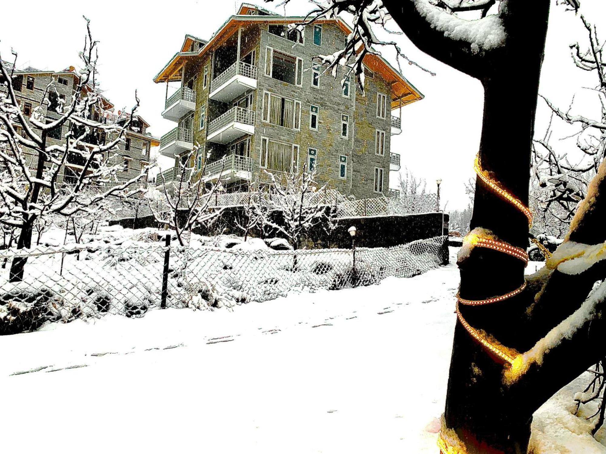 La Aero Resort Home In Snow Mountains Manāli Exteriör bild